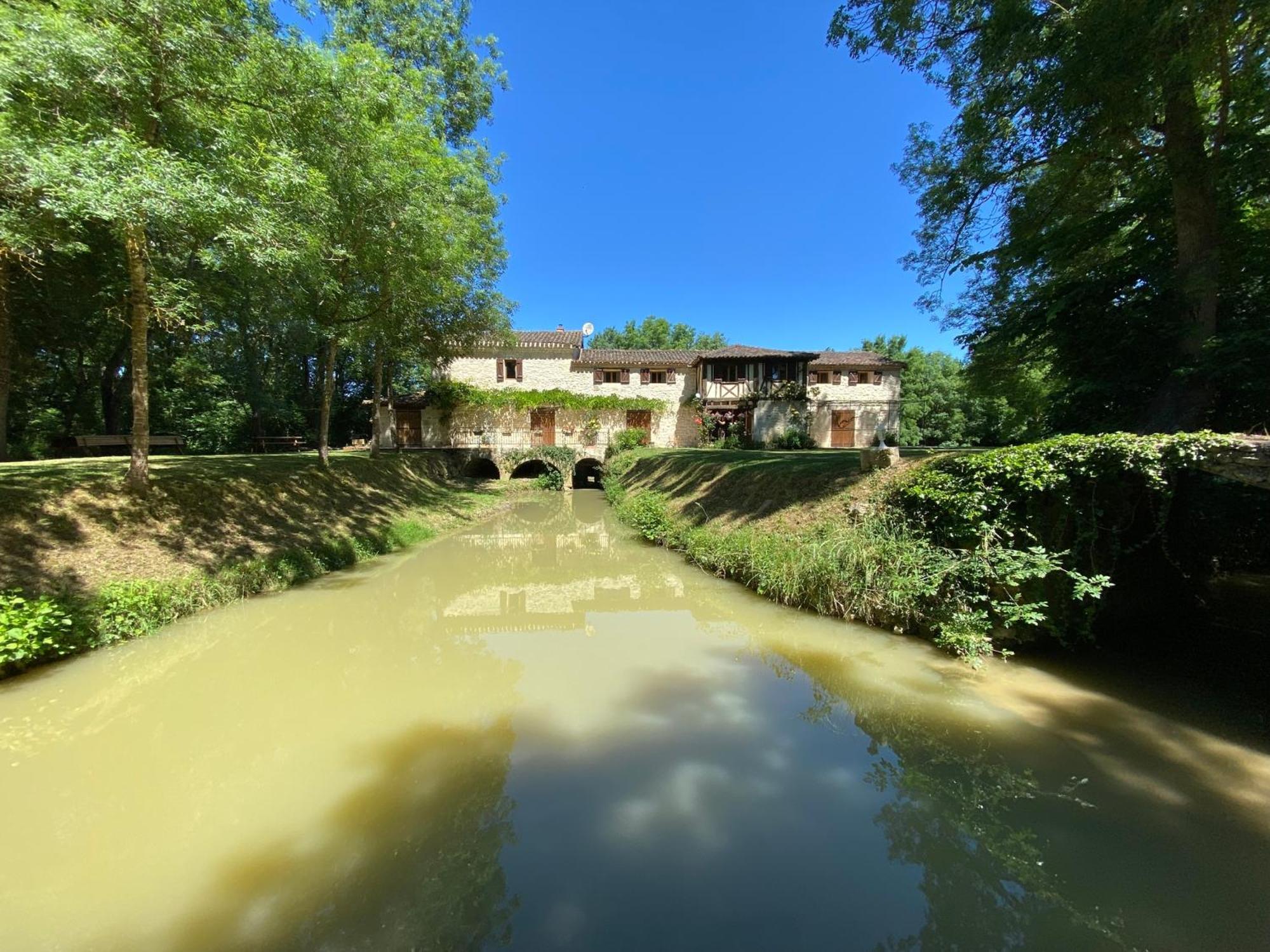 Gîte le Moulin Samsara Homps  Exterior foto