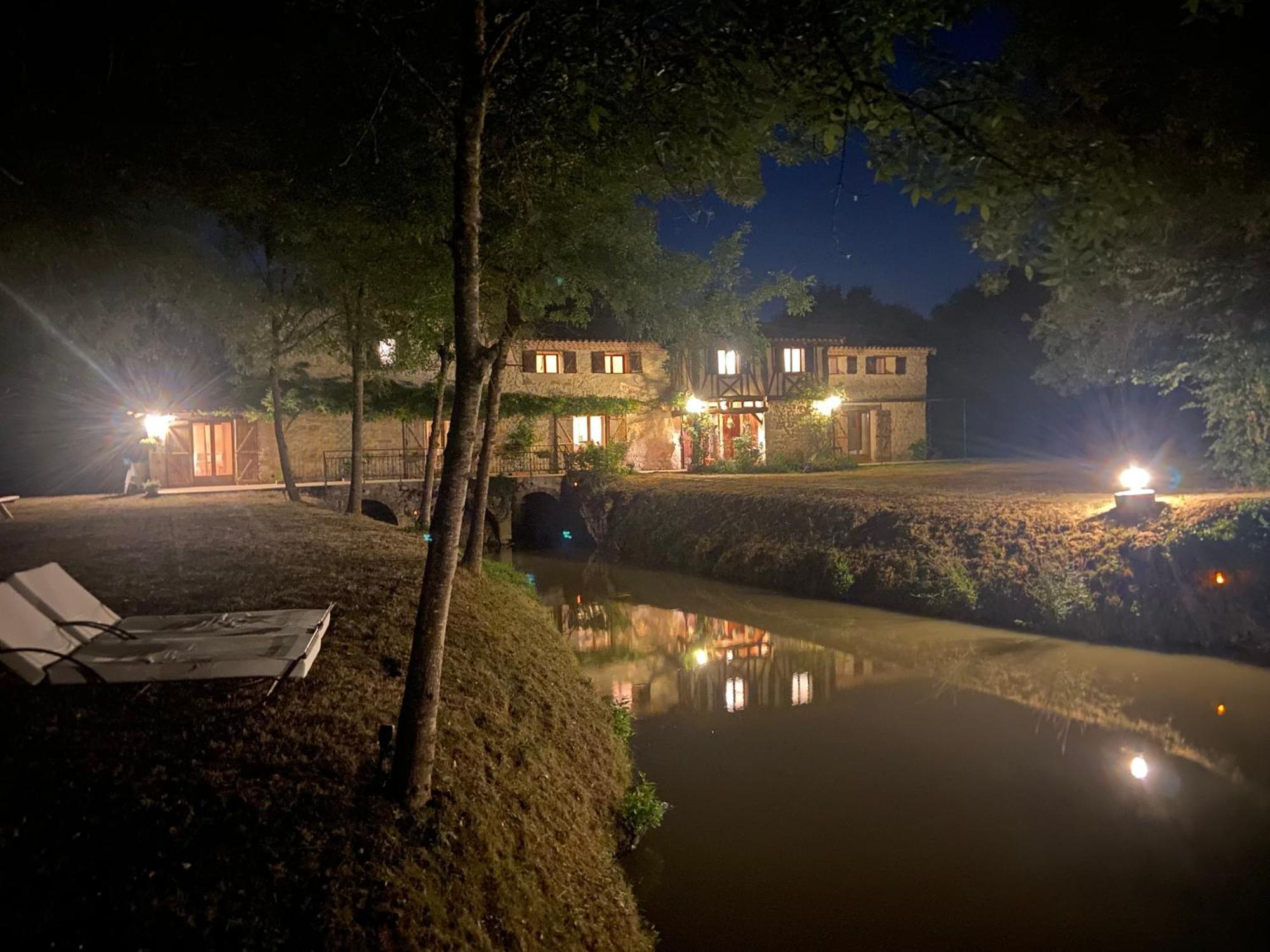 Gîte le Moulin Samsara Homps  Exterior foto